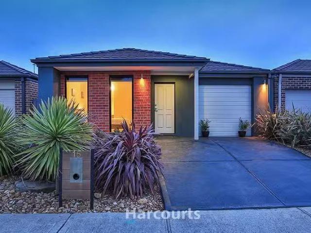Unique 3 BR 15 Heathfield Lane, Officer, VIC 3809 House for.
