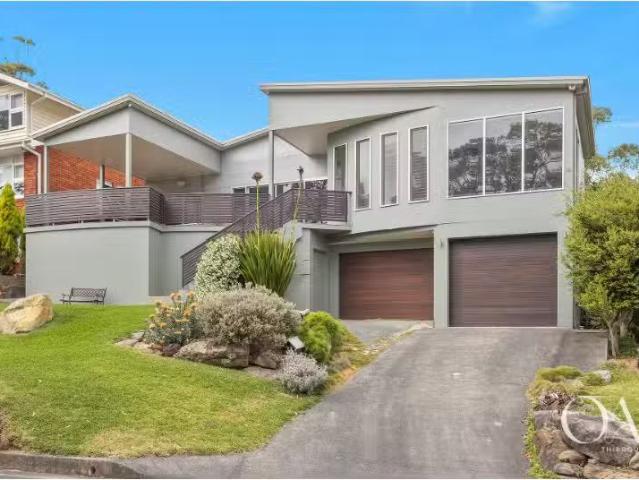 Unique 3 BR 15 Kennedy Road, Austinmer House for rent Listed.