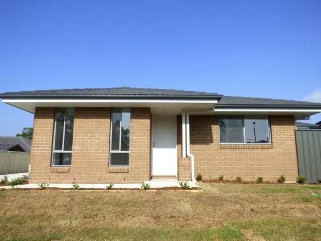Unique 3 BR 1/5 Pumphouse Crescent, Rutherford Apartment for r.