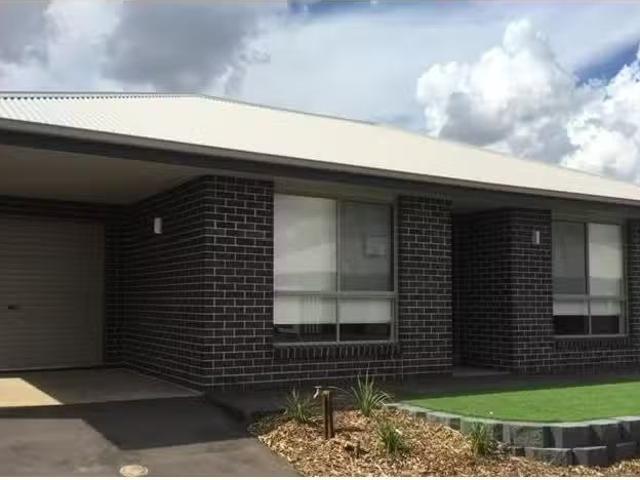 Just in! 3 BR 16/267 Cobra Street, DUBBO Apartment for rent L.