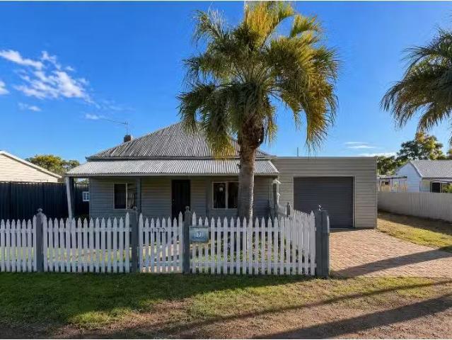 Charming 3 BR 172 Camp St, Temora House for rent Listed by Am.