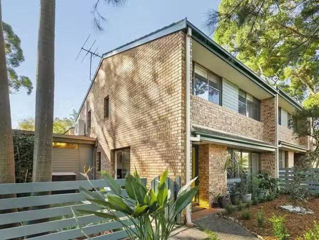 Cozy 3 BR 18/1 Brunton Place, Marsfield, NSW 2122
