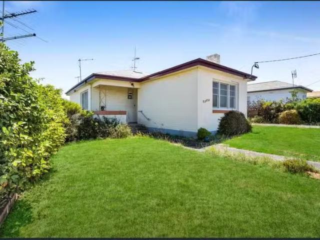 Just in! 3 BR 18 Tompsons Lane, NEWNHAM, TAS 7248 House for.