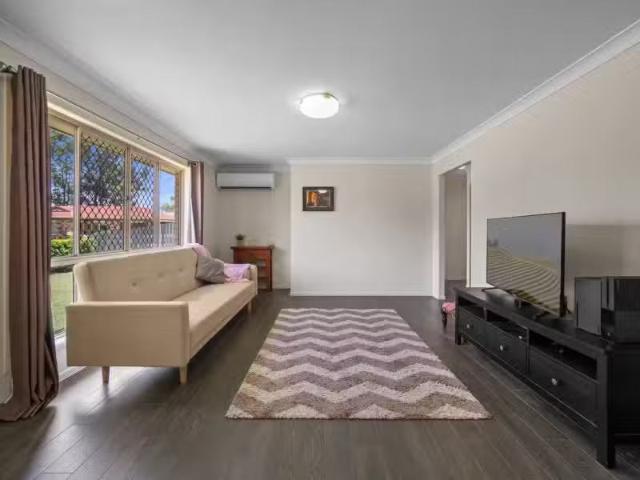 For Rent! 3 BR 19 Brett Place, WYNNUM WEST, QLD 4178 House f.
