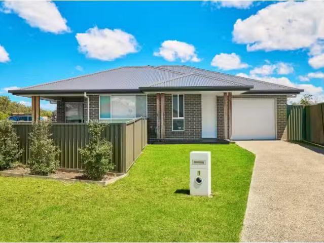 Charming 3 BR 1 Fennel Lane, Yippin Creek Townhouse for rent.