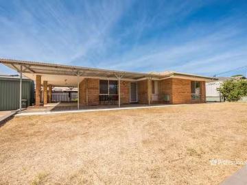 Rental! 3 BR 1 Paula Maslen Place, Mount Tarcoola, WA 6530