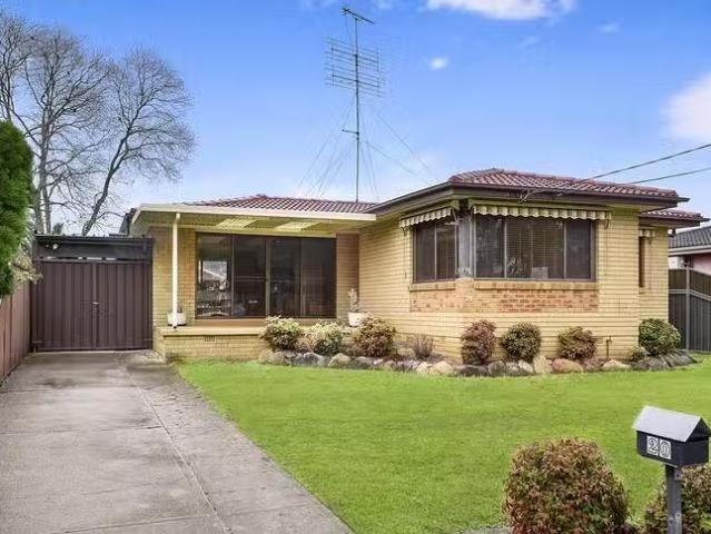 Charming 3 BR 20 York Road, South Penrith, NSW 2750