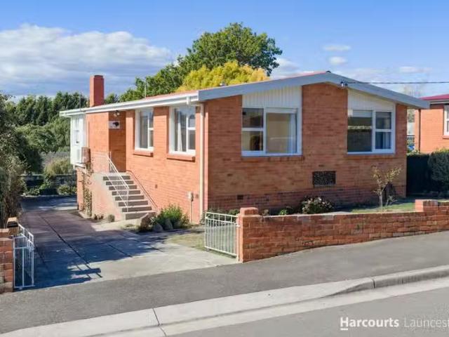 Just in! 3 BR 20 Albert Street, YOUNGTOWN, TAS 7249 House fo.
