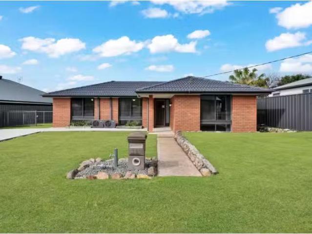 Unique 3 BR 20 Deakin Street, Kurri Kurri House for rent List.
