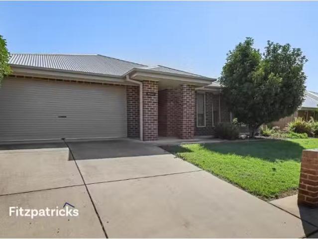Just in! 3 BR 20 Durack Circuit, Boorooma House for rent List.