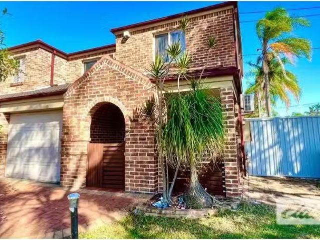 For Rent! 3 BR 21 Wrights Avenue, Berala Townhouse for rent L.