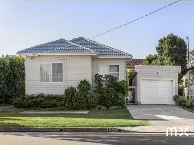 Cheap 3 BR 22 Towradgi Road, Towradgi House for rent Listed b.