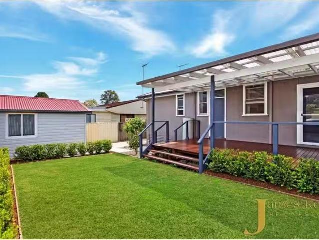 Cheap 3 BR 22 Shepherd St, Lalor Park House for rent Listed b.