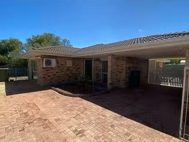 Cozy 3 BR 2/32 Koolinda Street, Falcon, WA 6210