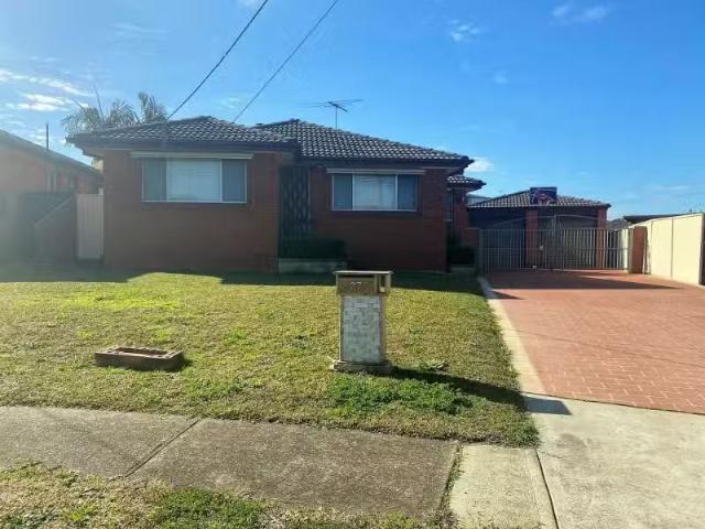 Cozy 3 BR 27 DAWN STREET, GREYSTANES House for rent Listed by.