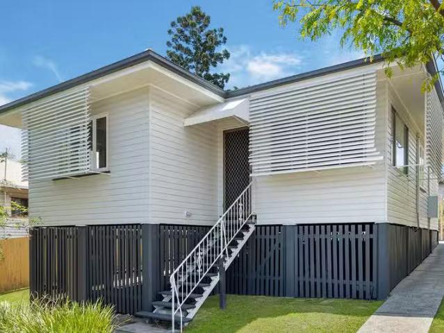 Cheap 3 BR 240 Richmond Road, MORNINGSIDE, QLD 4170 House fo.