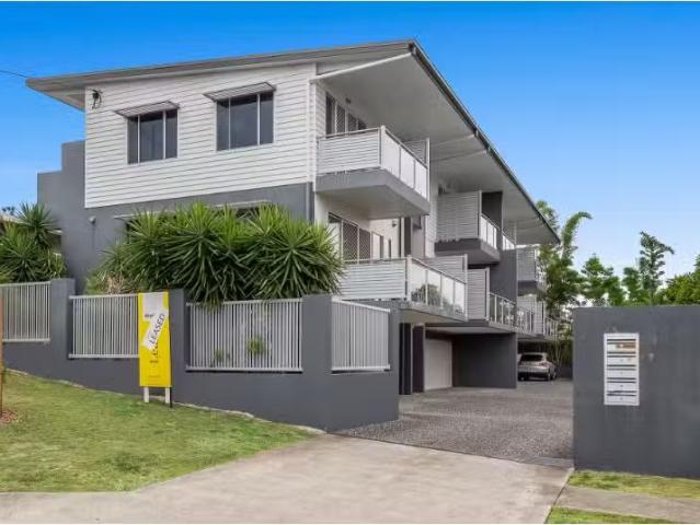 For Rent! 3 BR 2/56 Bunya Street, GREENSLOPES Townhouse for re.