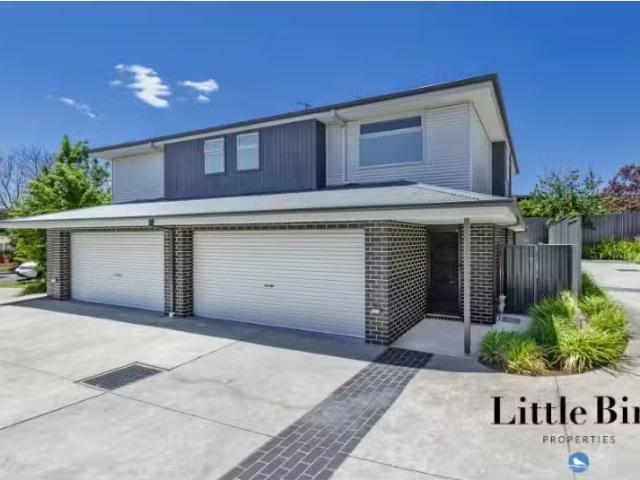 For Rent! 3 BR 2/5 Arthur Street, Crestwood Townhouse for rent.