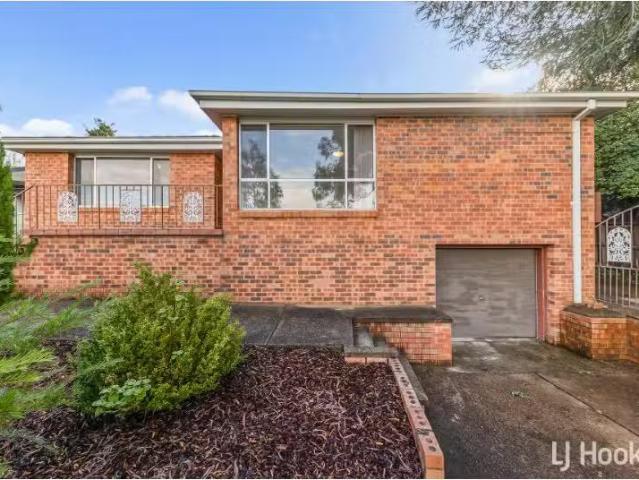Rental! 3 BR 25 birdle Street, O'CONNOR House for rent Listed.