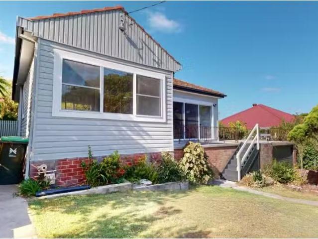 Unique 3 BR 25 Fay Avenue, New Lambton House for rent Listed.