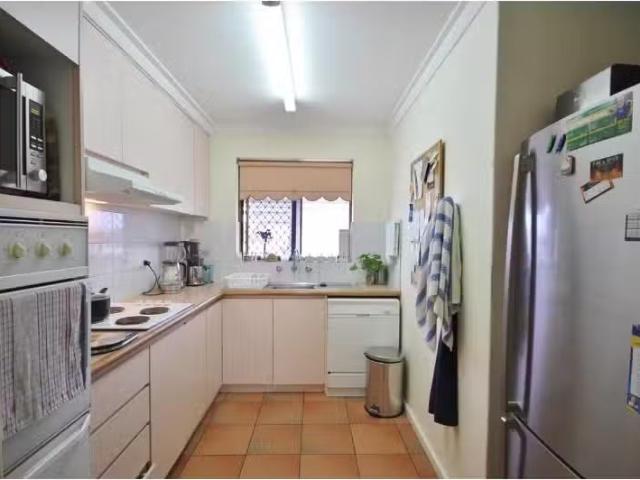 Unique 3 BR 28/32 JUBILEE STREET, SOUTH PERTH Apartment for re.