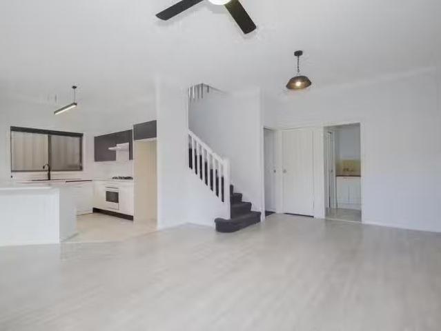 Charming 3 BR 28/9 Hutton Street, Charlestown, NSW 2290