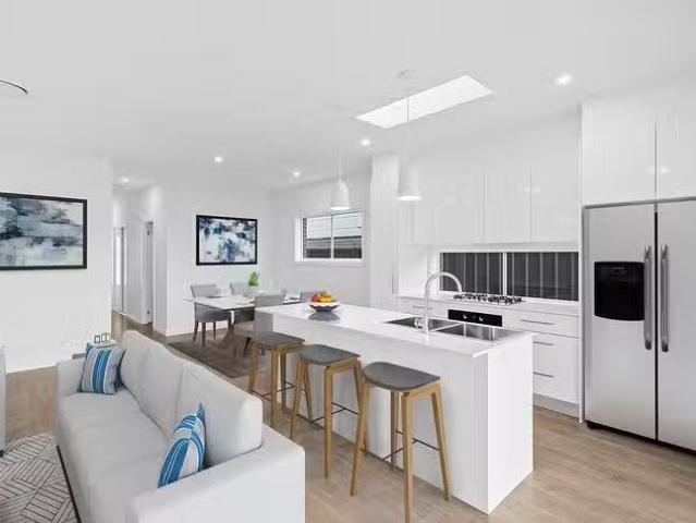 Cozy 3 BR 28B Greenview Drive, Horsley, NSW 2530