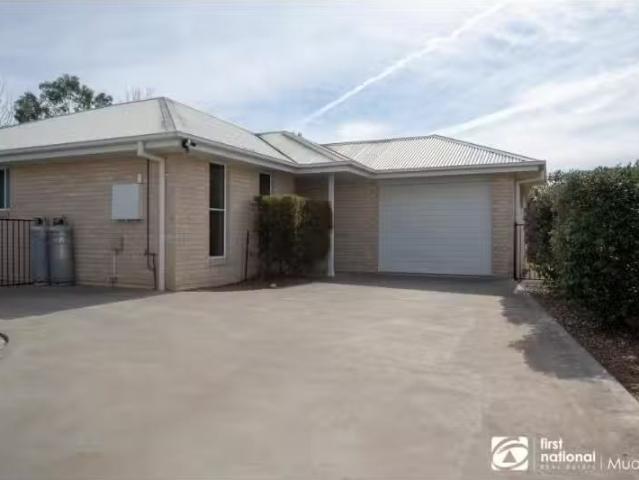 Nice 3 BR 33A Lions Drive, Mudgee House for rent Listed by Ch.