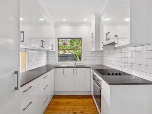 Rental! 3 BR 30 Surf Street, Long Jetty House for rent Listed.