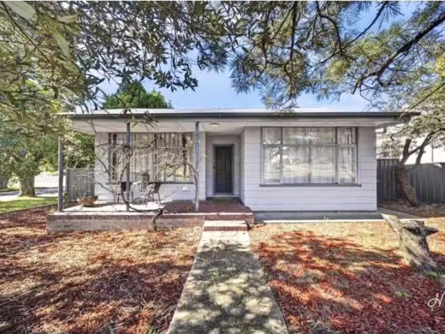 Unique 3 BR 31 Joan Street, Rutherford House for rent Listed.