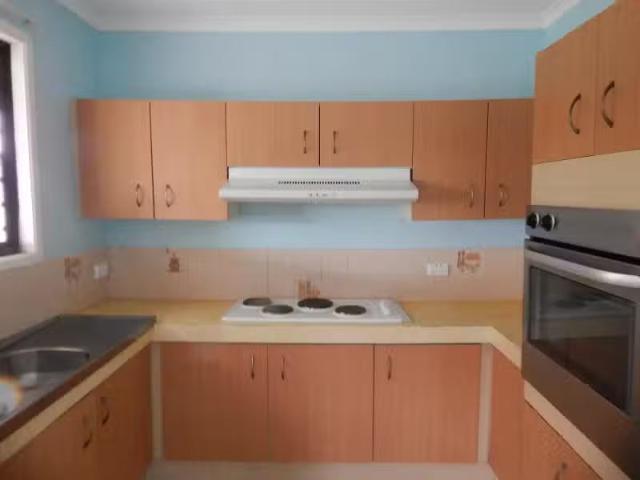 Cheap 3 BR 32 Colonial Drive, LAWNTON, QLD 4501 House for Rent
