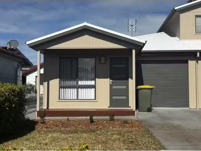 New 3 BR 32 Ourringo Avenue, Lake Haven House for rent Listed.