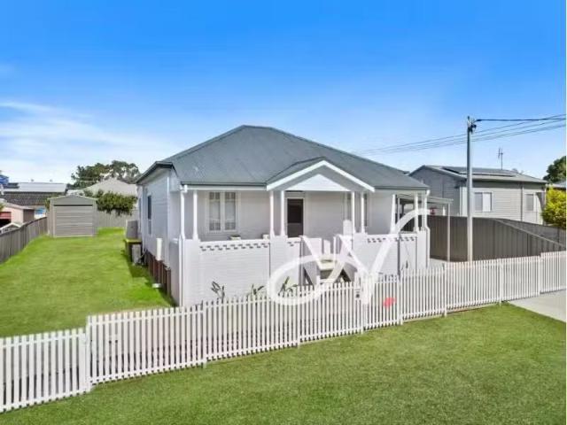 Deal! 3 BR 34 Ada Street, Telarah House for rent Listed by Ta.
