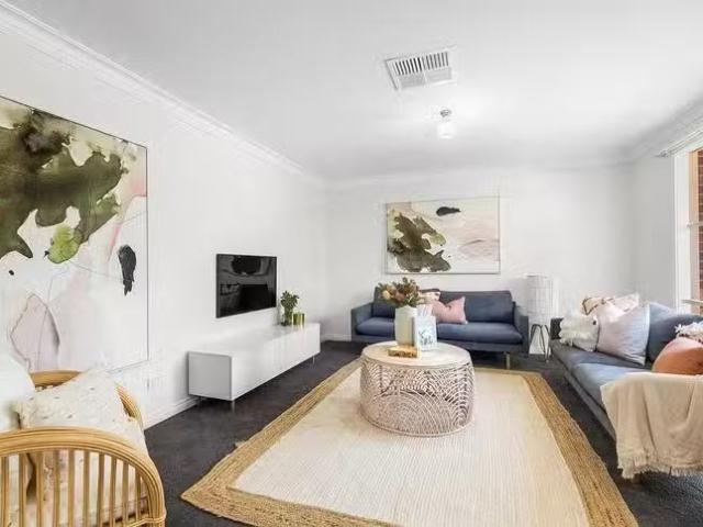 Cozy 3 BR 3/5 Gee Court, Nunawading, VIC 3131