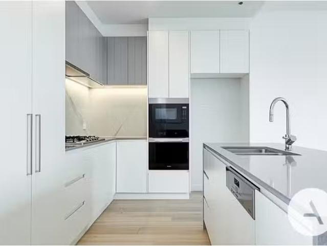 Unique 3 BR 36/20 Leahy Cl, Narrabundah Townhouse for rent Li.