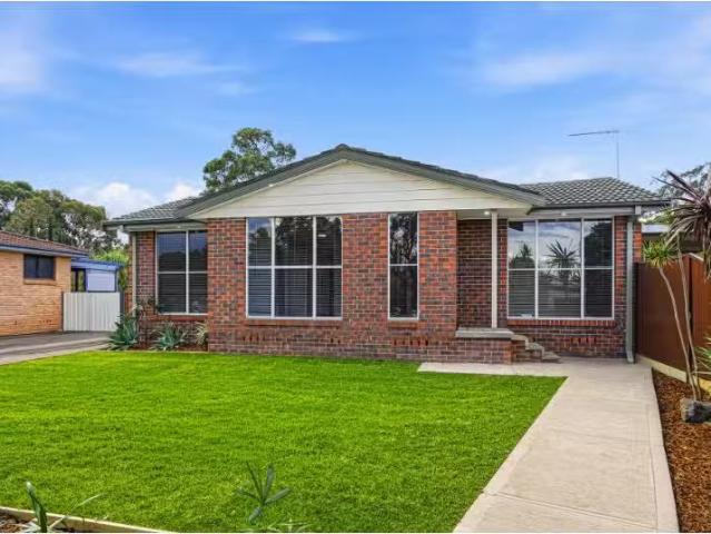 Rental! 3 BR 36 Brier Crescent, Quakers Hill House for rent L.