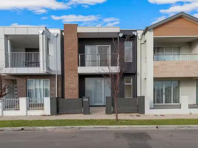 Just in! 3 BR 38 Parnatti street, LIGHTSVIEW, SA 5085 House.