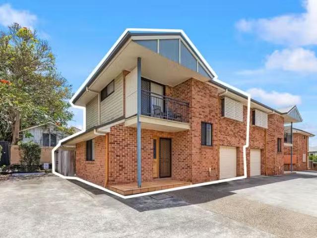 Cheap 3 BR 3/9 Hill Crescent, CARINA HEIGHTS, QLD 4152 Townh.