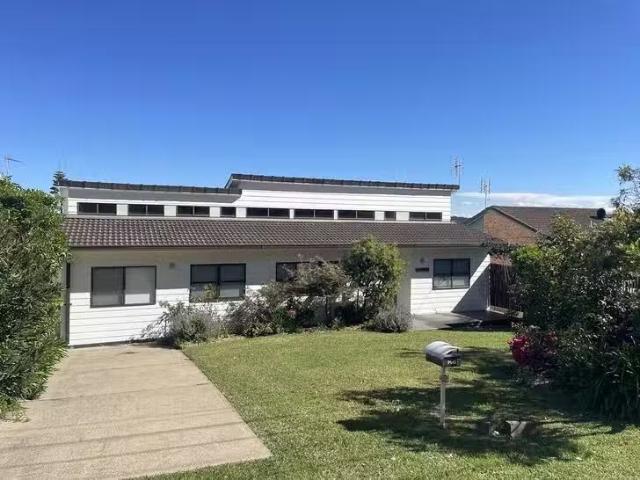 Unique 3 BR 3 Raleigh Crescent, Tuross Head, NSW 2537