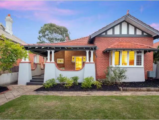 For Rent! 3 BR 3 Strathcona Street, WEST PERTH House for rent.