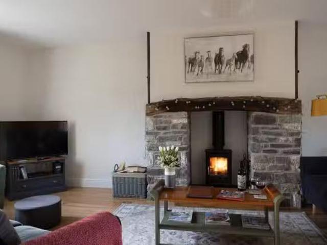 Nice 3 BR Heol Cae Du