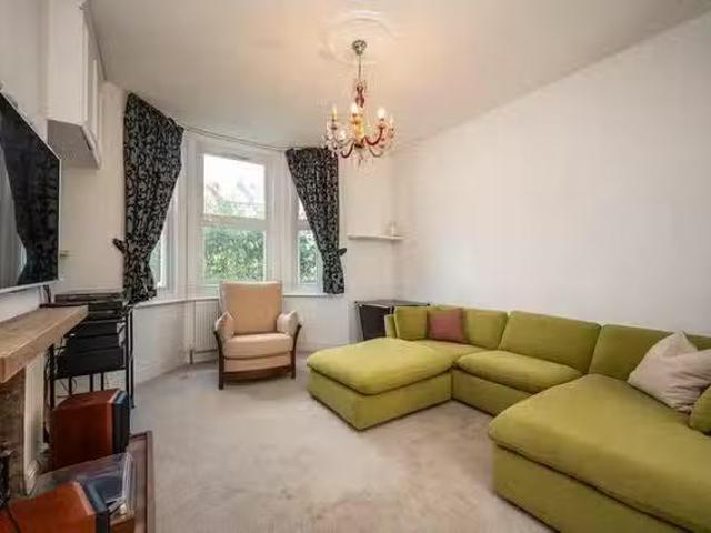 For Rent! 3 BR Ivydale Road