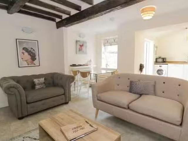 For Rent! 3 BR Market Street