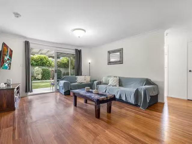 Charming 3 Christina Place, Belmont, QLD 4153