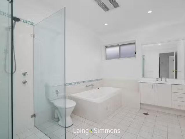Unique 3 Clovelly Circuit, Kellyville, NSW 2155
