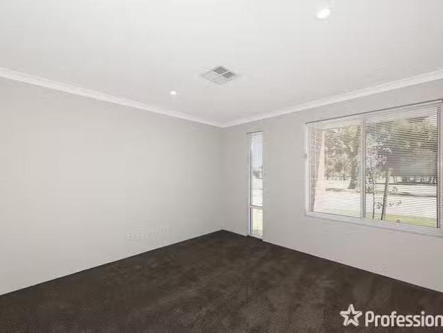 Nice 3 Gawler Lane, Whitby, WA 6123