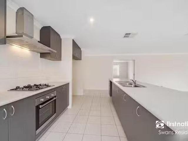 Charming 3 Greenslade Crescent, Ellenbrook, WA 6069