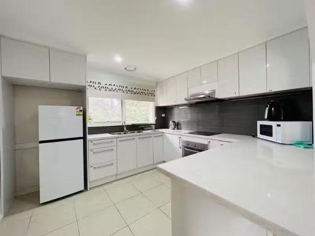 Just in! 3 Hartland Road, VERMONT SOUTH, VIC 3133 House for.