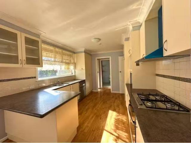 Charming 3 James Sheahan Drive, ORANGE House for rent Listed.