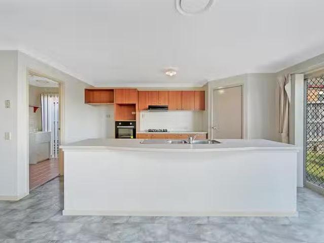 Cheap 3 Montana Court, Stanhope Gardens, NSW 2768